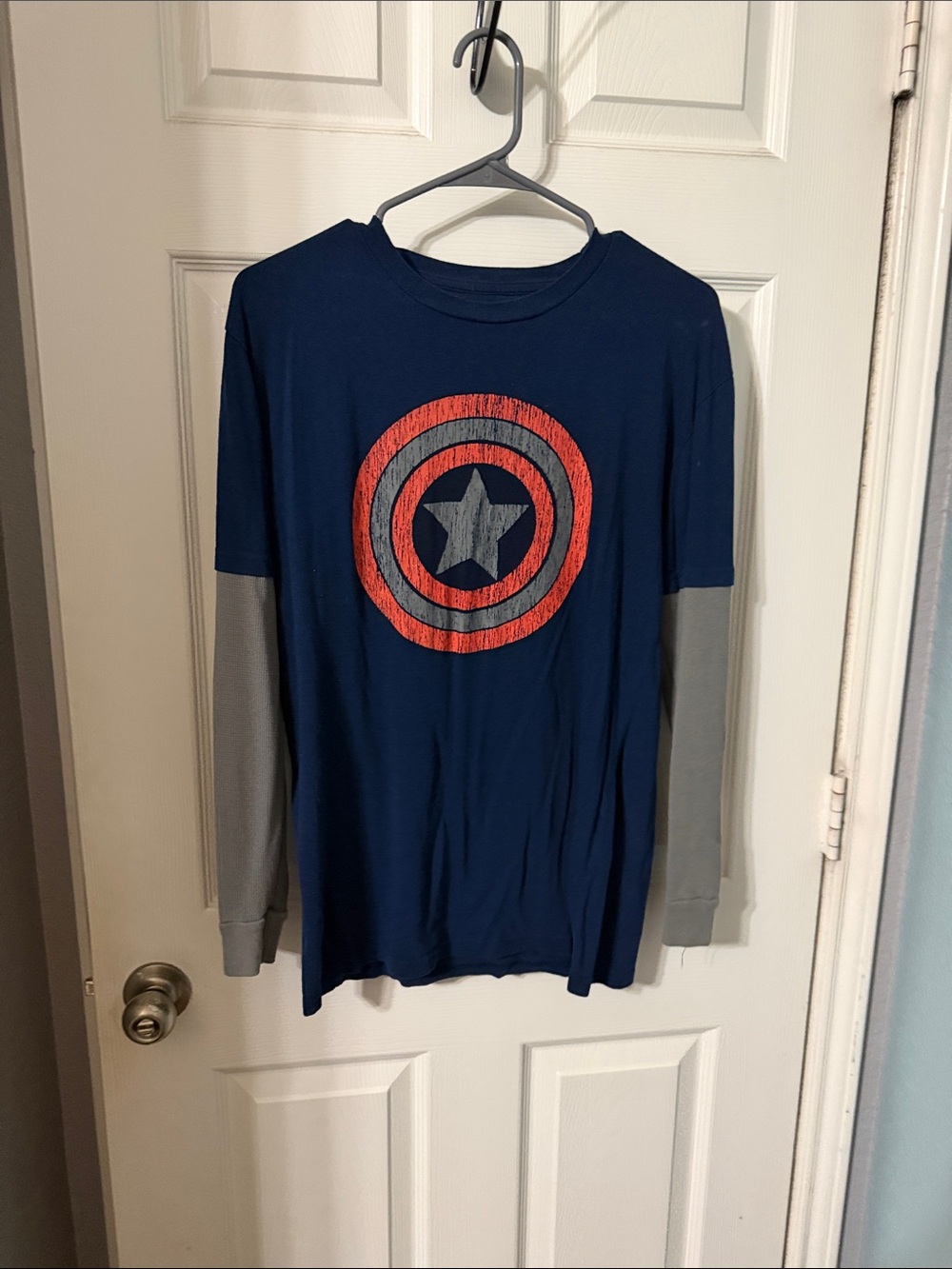 Marvel Navy and Gray Captain America Long Sleeve Tee